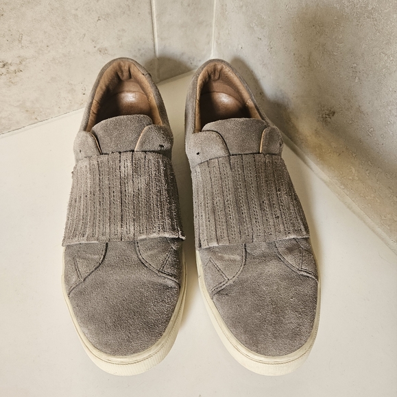 GUC Frye Slip-On Ivory Gore Sneakers in Gray Suede - Picture 4 of 8
